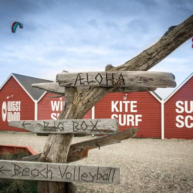 De gezellige kustplaats Hvide Sande in Denemarken